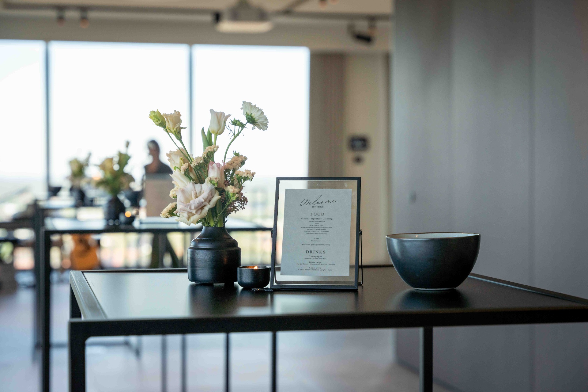 Festive welcome table at Sky Venue