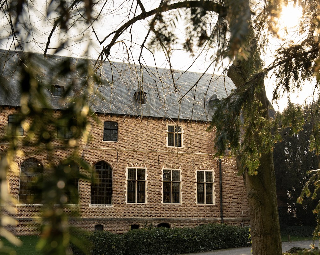 Priorij Corsendonk in evening light