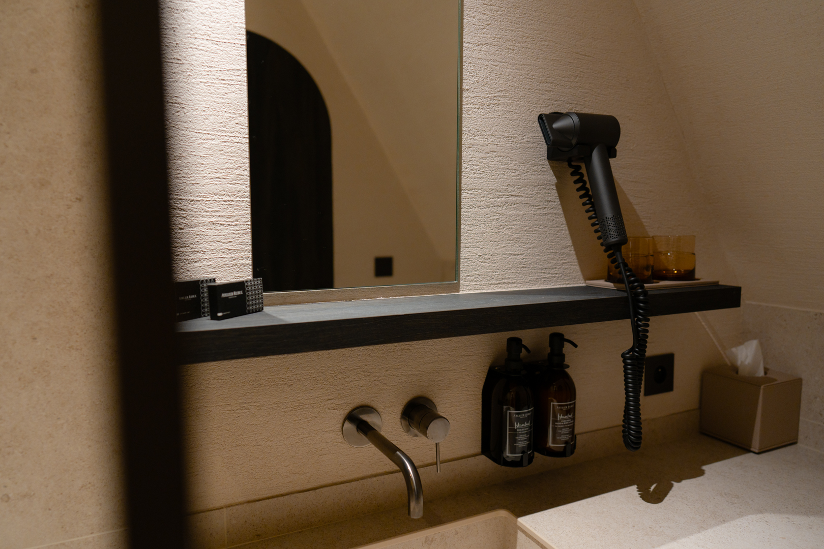 Small classic room — single — foto 2 van 3
