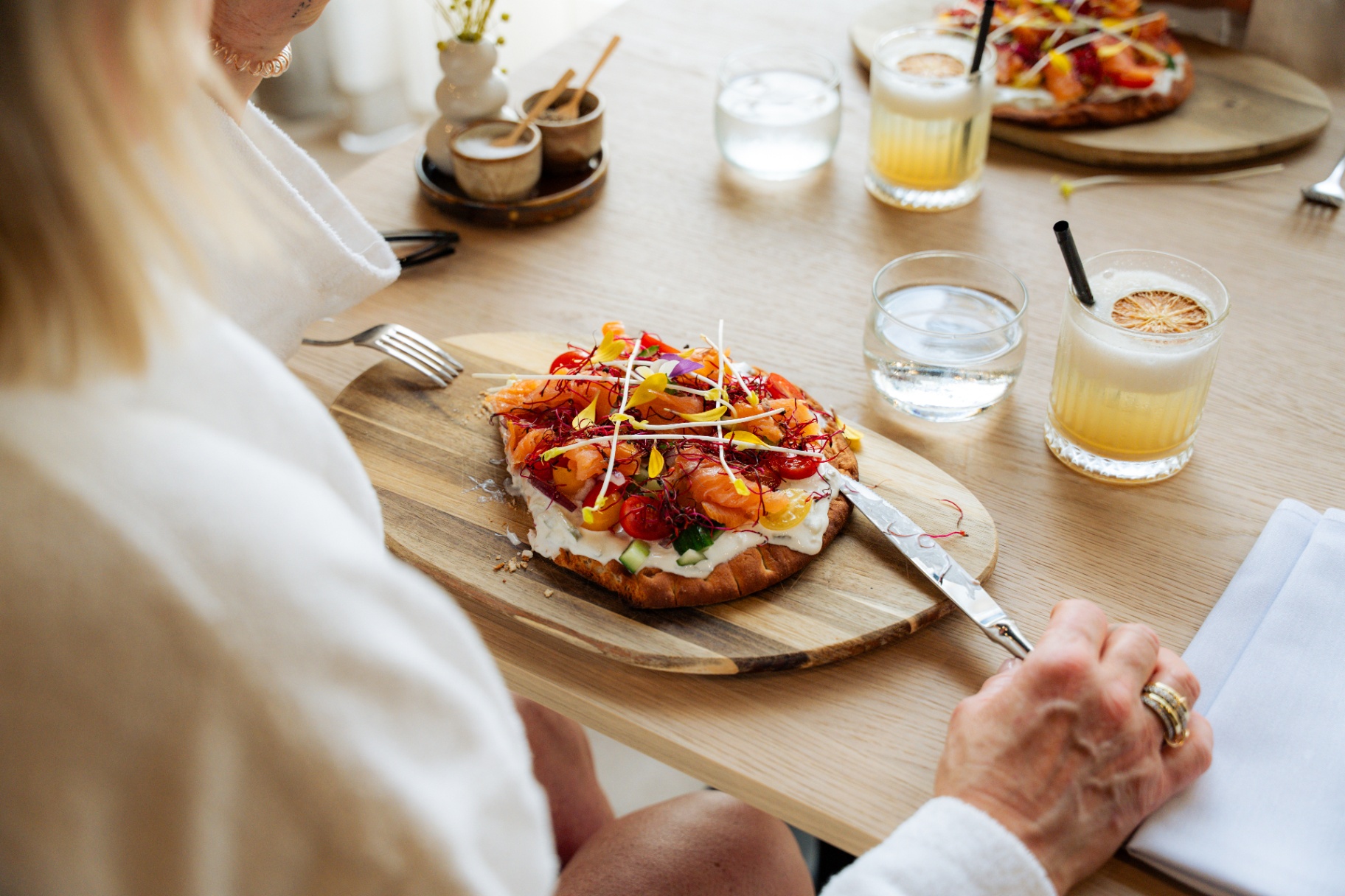 One-course surprise lunch in a robe
