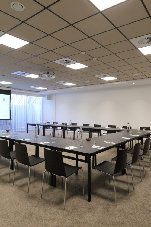 Hubbard meeting room set up for a seminar